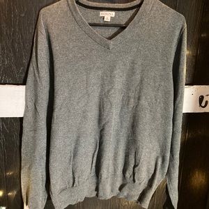 M, Merona Gray V Neck Sweater